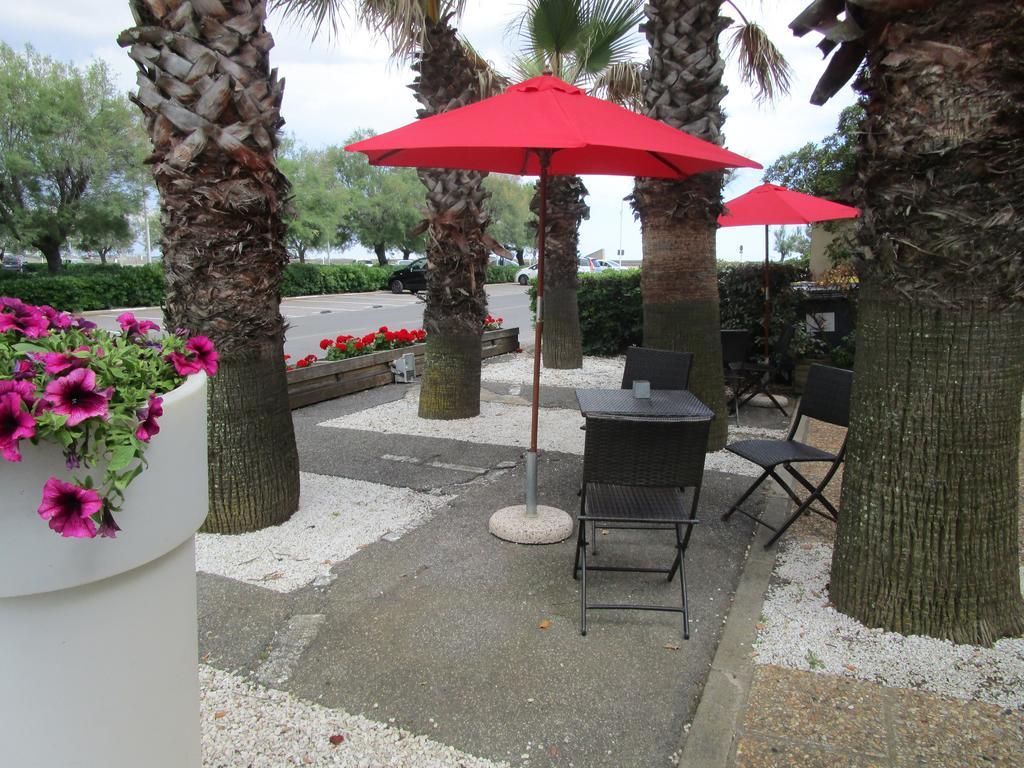 Hotel Azur Bord De Mer La Grande-Motte Eksteriør bilde